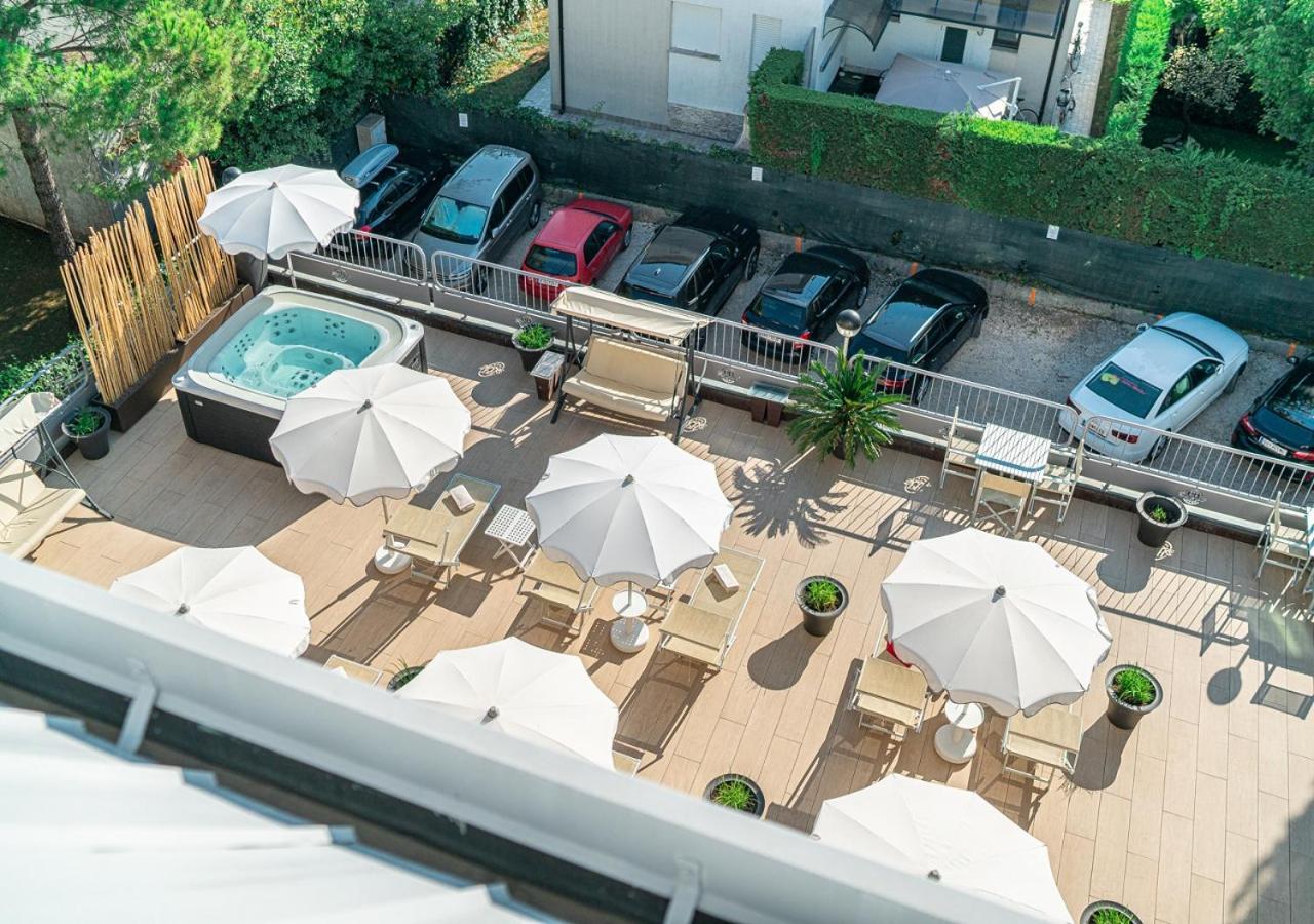 Park Hotel Lignano Sabbiadoro Exterior photo