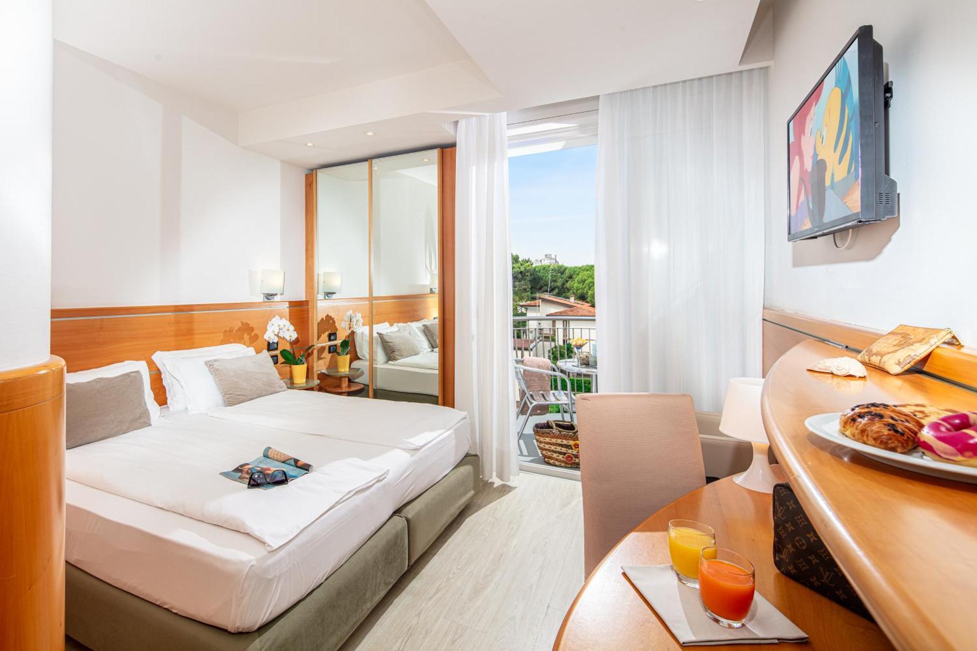 Park Hotel Lignano Sabbiadoro Exterior photo